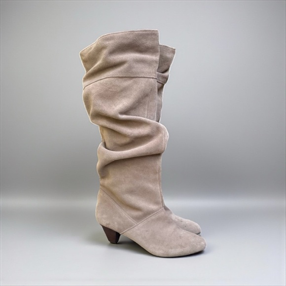 Colin Stuart Suede Kitten Heel Scrunch Boot in Taupe Women’s Size 9 - Picture 3 of 11